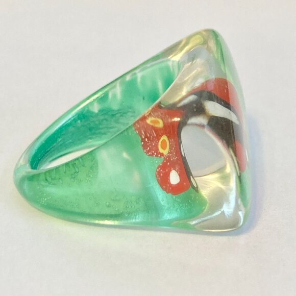 Vintage Lucite Acrylic Butterfly Ring Size 7 Retro Abstract Green Red Chunky - Picture 4 of 9